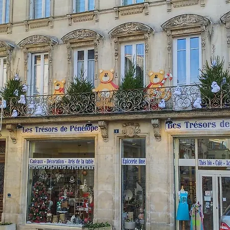 Du Marche Apartment *